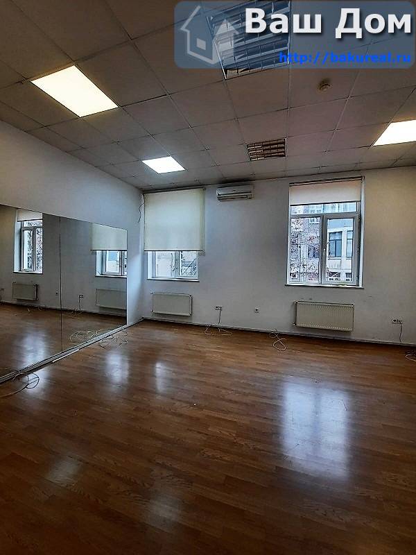 Сдаётся офис около метро Ичери Шехер 330 кв/м 11 комнат