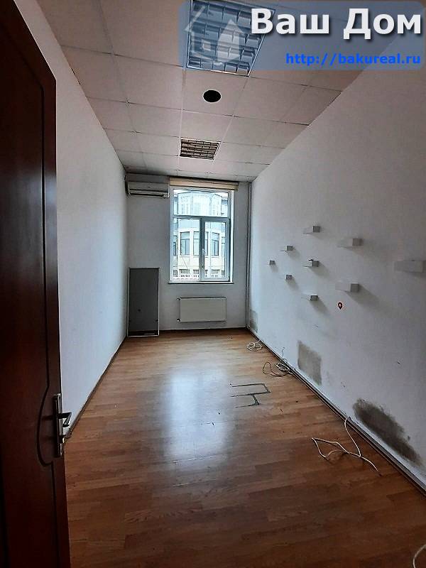 Сдаётся офис около метро Ичери Шехер 330 кв/м 11 комнат