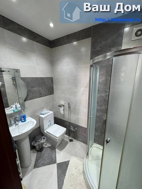 сдаётся 3 комнатная квартира около Bridge Plaza и зданием Российского посольства.