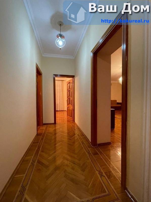 сдаётся 2-ух комн. Сталинка площадью 110 кв/м