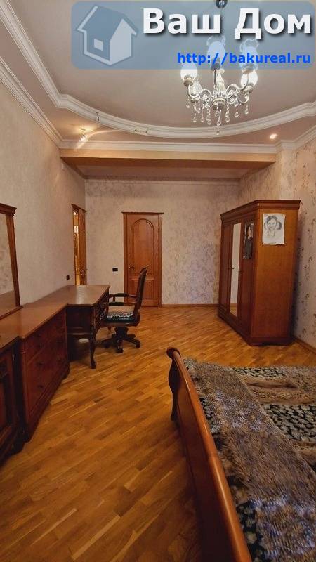 4 комнатная квартира с видом на парк в районе метро Гянджлик