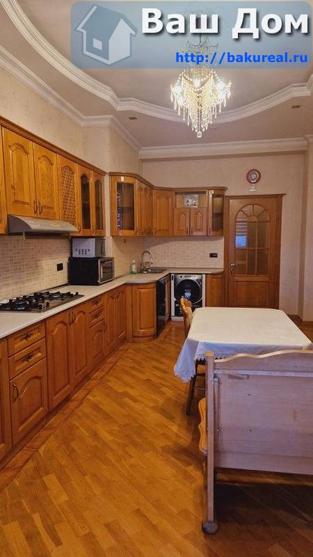 4 комнатная квартира с видом на парк в районе метро Гянджлик