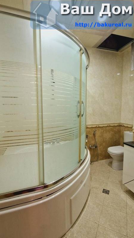 4 комнатная квартира с видом на парк в районе метро Гянджлик