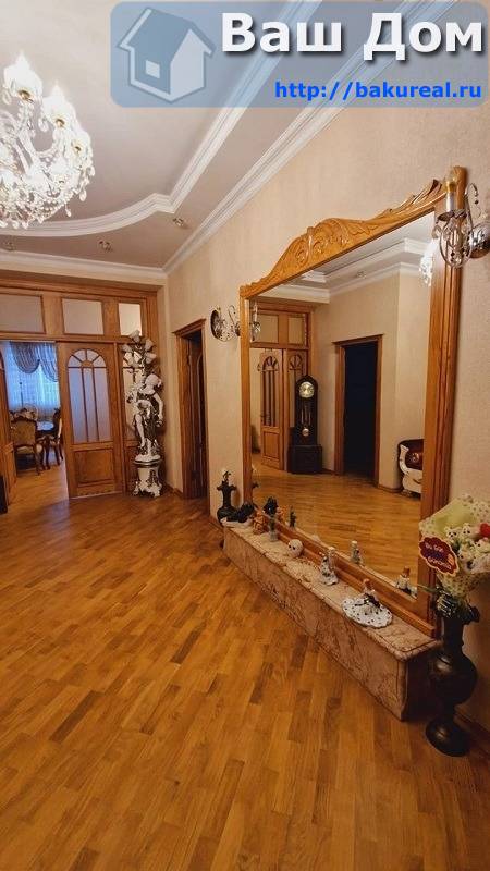 4 комнатная квартира с видом на парк в районе метро Гянджлик