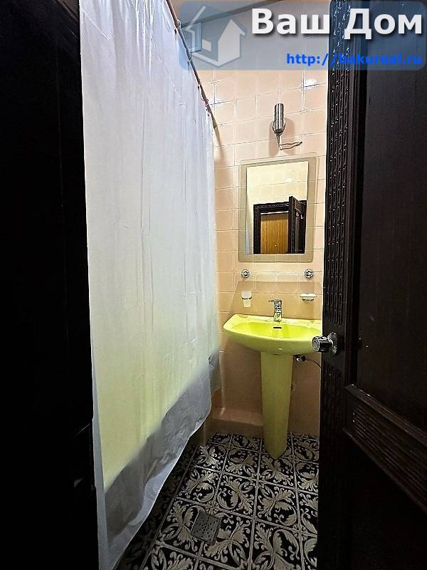 сдаётся 2 комнатная квартира на Узеира Гаджибекова