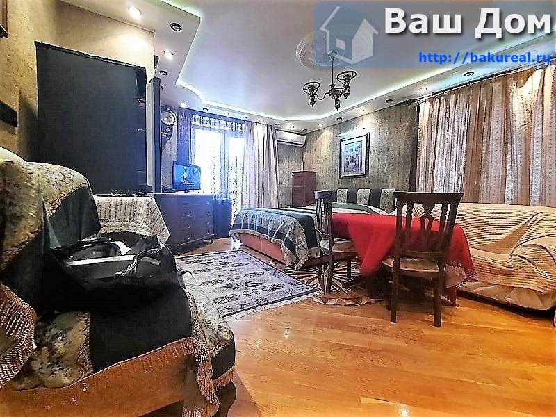 продаётся 1 комнатная квартира на улице Сеидбейли около метро Ичери Шехер