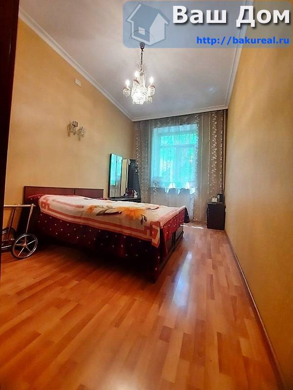 продаётся "сталинка" в парковой зоне