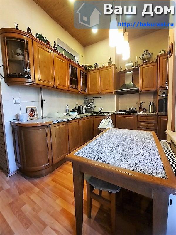 продаётся "сталинка" в парковой зоне