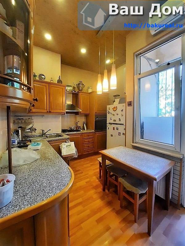 продаётся "сталинка" в парковой зоне