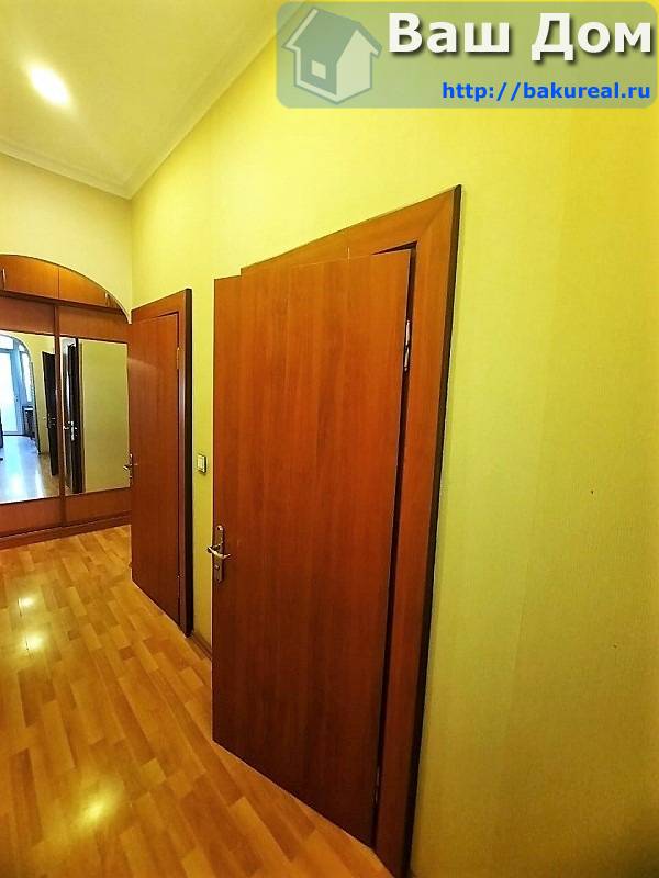 продаётся "сталинка" в парковой зоне