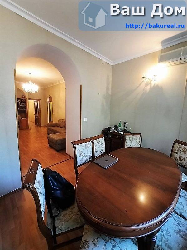 продаётся "сталинка" в парковой зоне