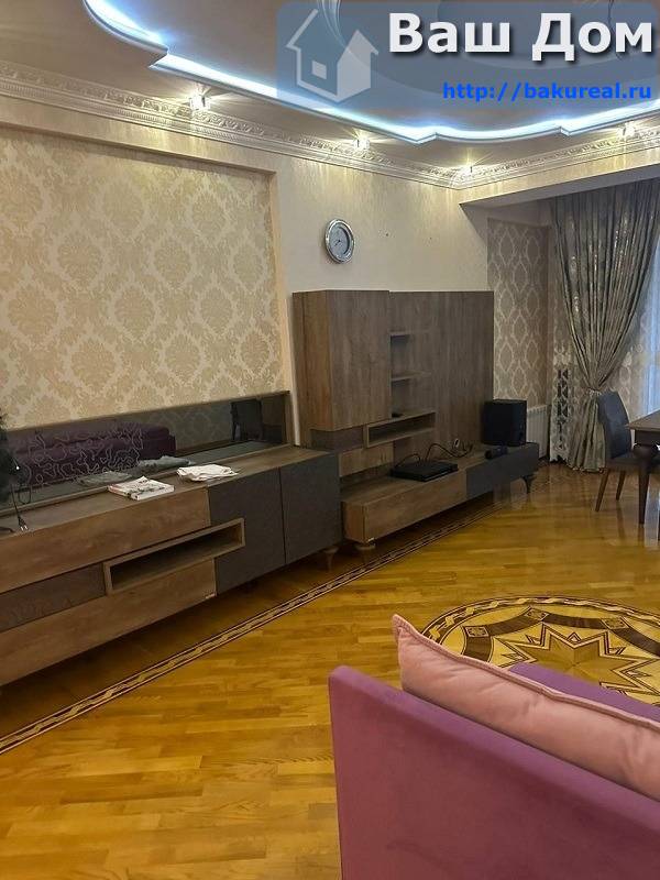 сдаётся около метро Хатаи 3 комнаты в новостройке